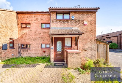 let agreed newcourt london 43352 - Gibbs Gillespie