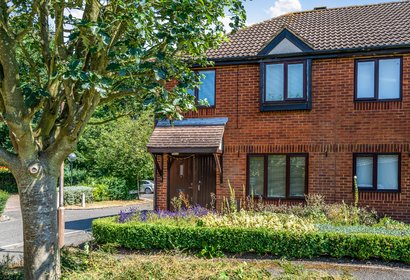 to let darlington close london 43548 - Gibbs Gillespie