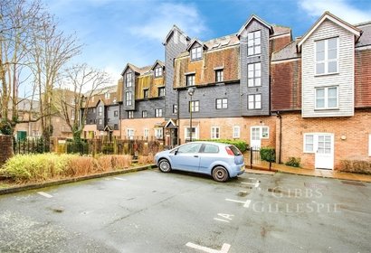 to let waterford house london 43565 - Gibbs Gillespie
