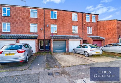 let manor waye london 43680 - Gibbs Gillespie