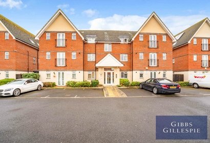 let charlton court london 43709 - Gibbs Gillespie