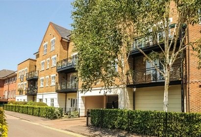 let agreed millennium wharf london 43896 - Gibbs Gillespie