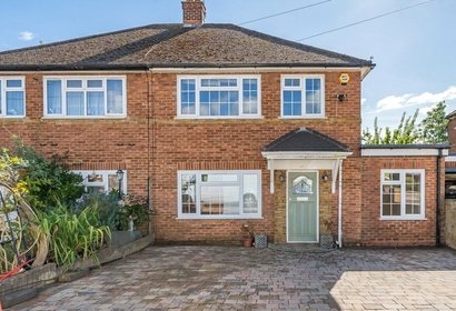 for sale oxford drive london 44539 - Gibbs Gillespie