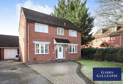 to let holm grove london 45122 - Gibbs Gillespie
