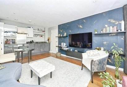 to let lighterage court london 45738 - Gibbs Gillespie