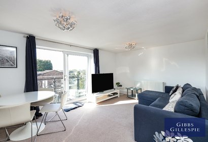 to let wallace close london 45775 - Gibbs Gillespie