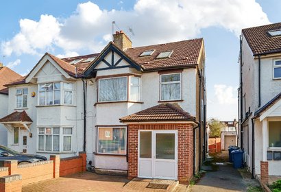under offer buckingham road london 47335 - Gibbs Gillespie