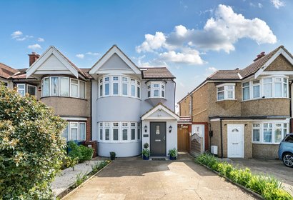 for sale exeter road london 47580 - Gibbs Gillespie