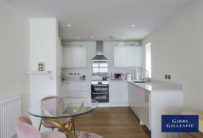 to let winton approach london 49159 - Gibbs Gillespie