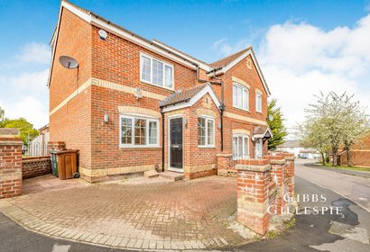 to let shanklin gardens london 49710 - Gibbs Gillespie