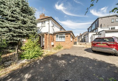 for sale apple tree avenue london 50048 - Gibbs Gillespie