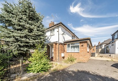 for sale apple tree avenue london 50048 - Gibbs Gillespie