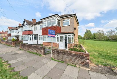 under offer victoria road london 50365 - Gibbs Gillespie