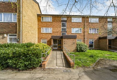 let buckingham avenue london 50426 - Gibbs Gillespie