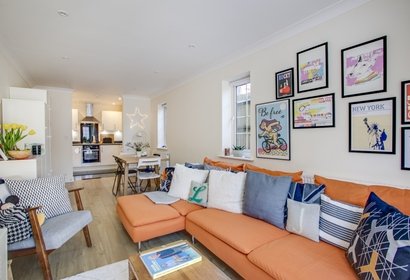 to let station court london 50620 - Gibbs Gillespie