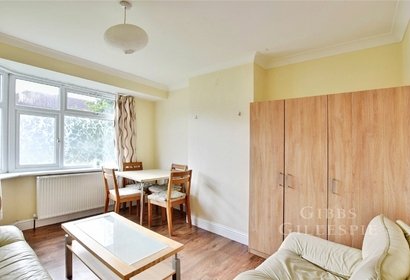 let pinewood avenue london 50716 - Gibbs Gillespie