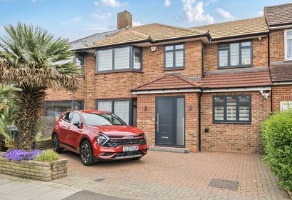 for sale crowshott avenue london 50859 - Gibbs Gillespie