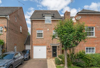 for sale stirling avenue london 51606 - Gibbs Gillespie