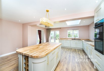 to let elliott avenue london 51813 - Gibbs Gillespie