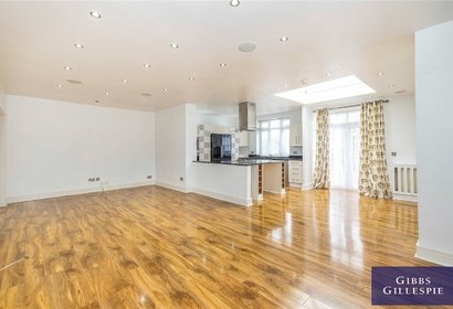 to let hillside rise london 52937 - Gibbs Gillespie