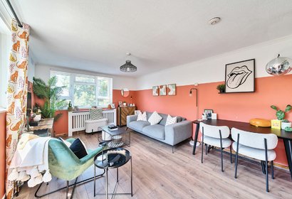 for sale bruffs meadow london 53427 - Gibbs Gillespie