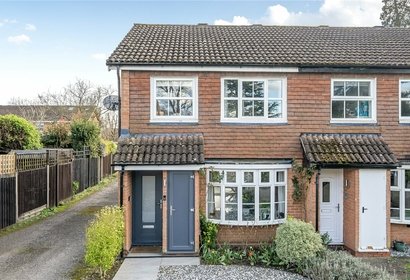 under offer windmill drive london 53843 - Gibbs Gillespie