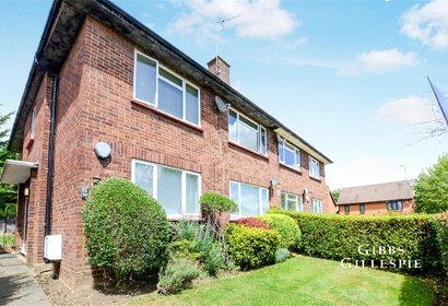 let agreed chamberlain way london 53918 - Gibbs Gillespie