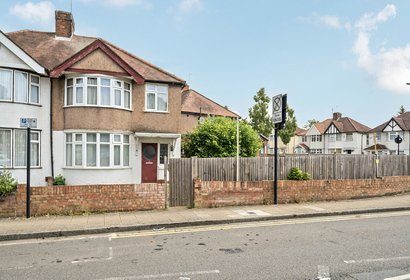 under offer methuen road london 54301 - Gibbs Gillespie