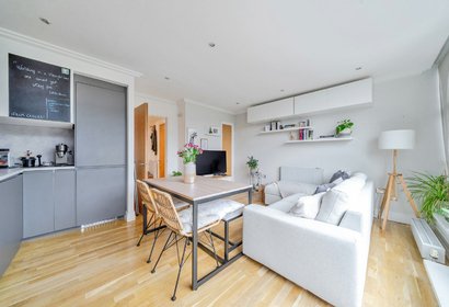sold ferry lane london 54671 - Gibbs Gillespie