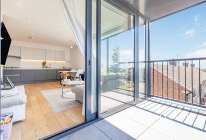 let essoldo close london 54754 - Gibbs Gillespie