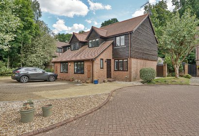 sold coppice way london 54904 - Gibbs Gillespie