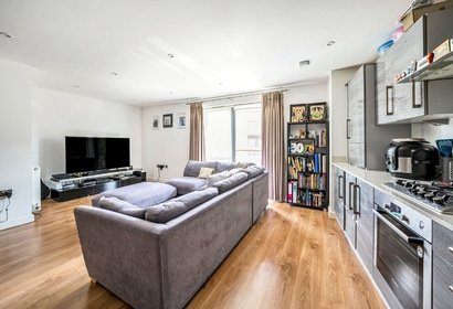 to let lily close london 55040 - Gibbs Gillespie