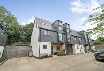 for sale partridge close london 55104 - Gibbs Gillespie