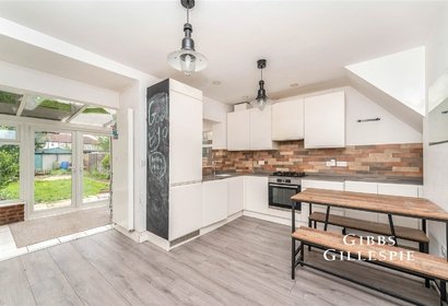 let federal road, perivale london 55544 - Gibbs Gillespie