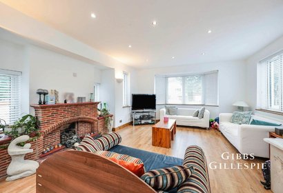 to let bourne end road london 55754 - Gibbs Gillespie