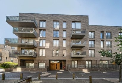 for sale durham wharf drive london 56025 - Gibbs Gillespie
