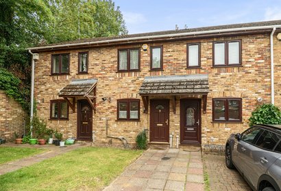 under offer st. peters mews london 56716 - Gibbs Gillespie