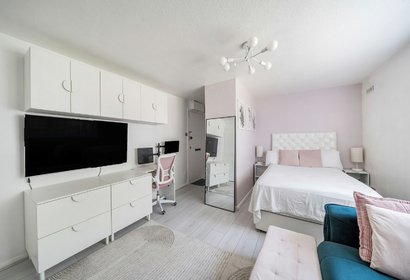 under offer aylsham drive london 57906 - Gibbs Gillespie