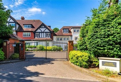 for sale merry hill road london 57957 - Gibbs Gillespie