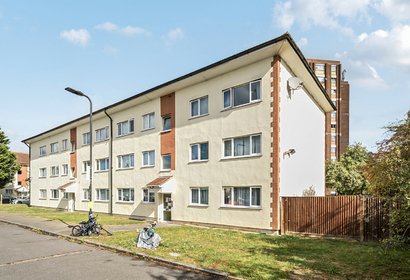 for sale byron way london 58718 - Gibbs Gillespie