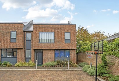 for sale southside close london 58735 - Gibbs Gillespie