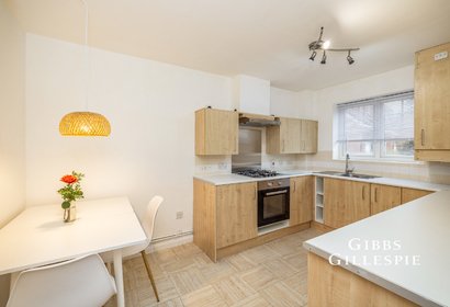 to let firethorn close london 58836 - Gibbs Gillespie