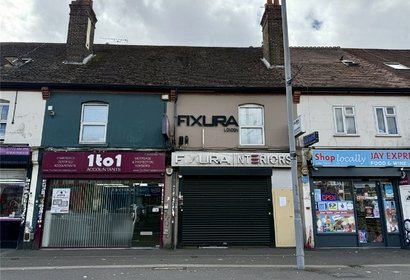 under offer whiteleys parade london 59292 - Gibbs Gillespie