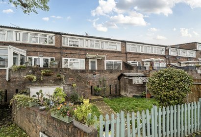 under offer hamble walk london 59504 - Gibbs Gillespie