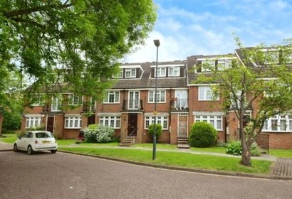 for sale bramble close london 59525 - Gibbs Gillespie