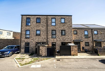 for sale ansel adams way london 59917 - Gibbs Gillespie