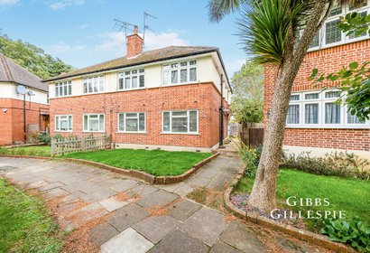 let lloyd court london 59930 - Gibbs Gillespie