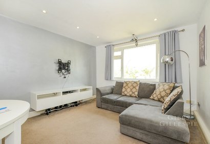 to let nicola close london 60371 - Gibbs Gillespie