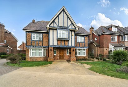 for sale augustus close london 60802 - Gibbs Gillespie