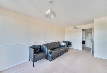 for sale justin close london 61008 - Gibbs Gillespie